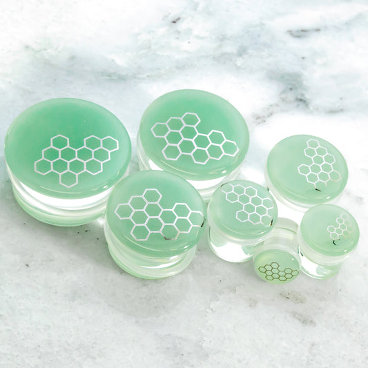 Single Flare Sea Green Glass Plug w/ Silver Honeycomb Decal – 00G–1"